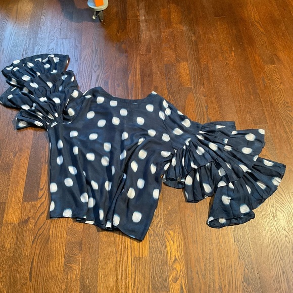 Chico's Size 2 Sheer Navy/Big White Polka Dots, Multi-Tiered Gathered Sleeves - Picture 9 of 16